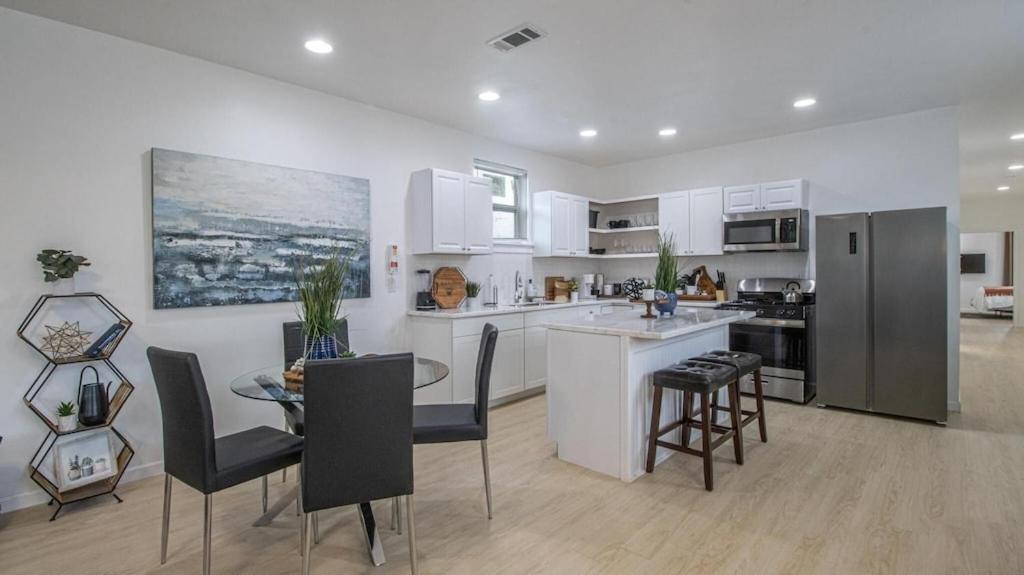Luxury Nola Oasis W 6 Bedrooms Holiday home New Orleans