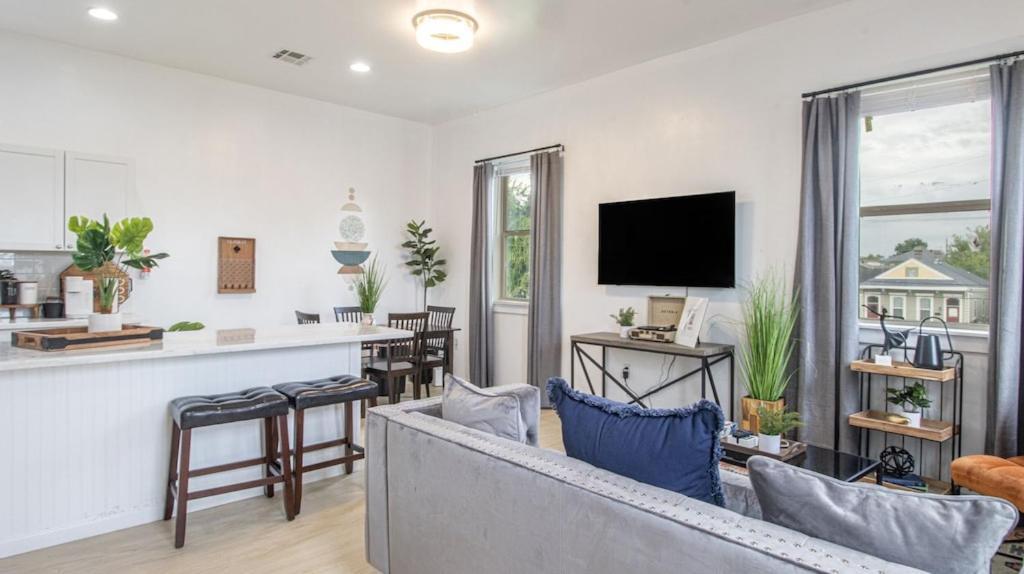 Luxury Nola Oasis W 6 Bedrooms *