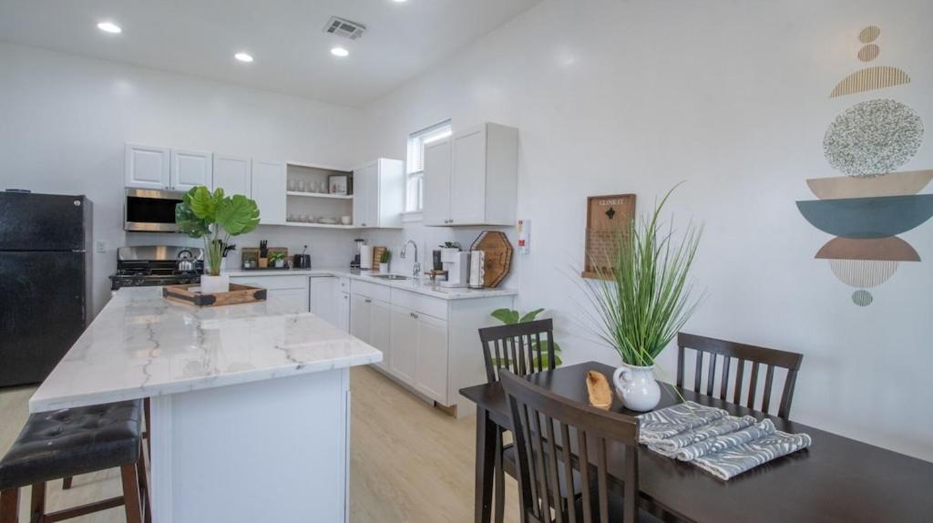 Luxury Nola Oasis W 6 Bedrooms *
